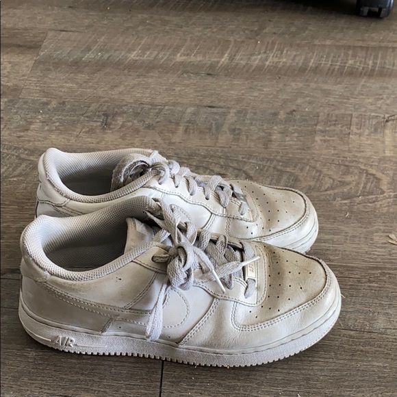 Air Force Ones (5.5y) - Picture 4 of 5